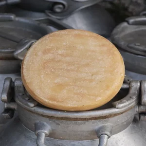 Genazzano cheese, on the slopes of the Prenestini mountains, a Slow Food Presidium that safeguards the pastures