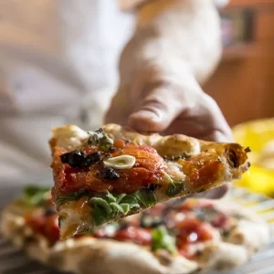 Grands maîtres et pizzaiolos émergents à Rome pour la "Cité de la Pizza"