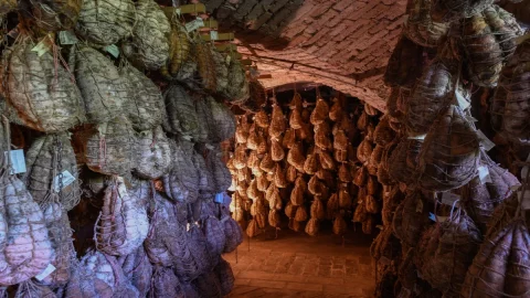 Carnes curadas para reis: em Polesine Zibello o evento para os fãs da melhor tradição italiana de açougue de porco