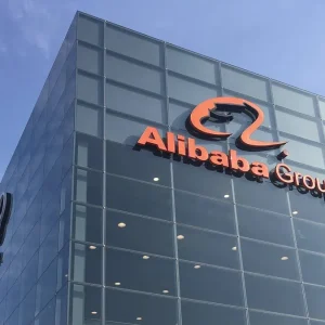 Alibaba ambruk di pasar saham setelah memblokir spin-off cloud akibat perang chip antara AS dan Tiongkok