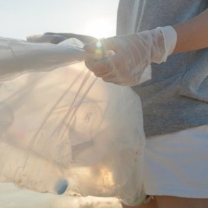 Nuovo petrolio dalla plastica che inquina il mare. La soluzione viene dall’Enea