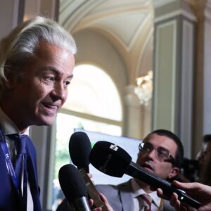 Hollanda'da sağın zaferi: Aşırı milliyetçi Wilders önde, Timmerman ikinci