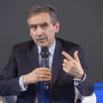 Mps, giovedì 20 agosto cda decisivo. Lovaglio si gioca il tutto per tutto: doppia ops su Banco Bpm e Banca Generali