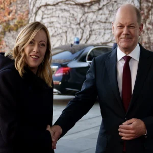 Itália-Alemanha: Meloni e Scholz assinam plano de cooperação. O primeiro-ministro no G20: “Se a Rússia quer a paz, deveria retirar-se”