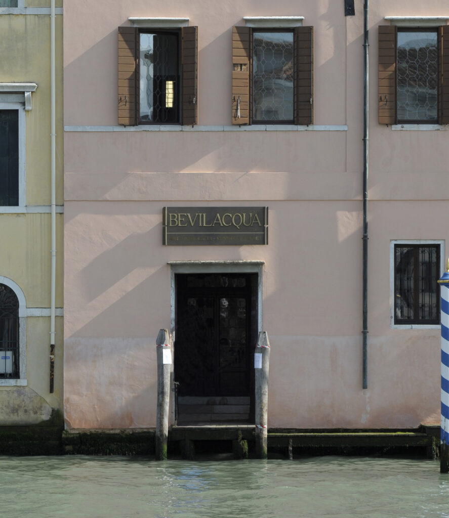 Fachada Bevilacqua no Grande Canal