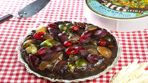 Certosino di Bolonia, el postre-mosaico navideño de fruta confitada que viene de la Edad Media