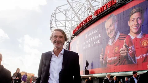Manchester United, Jim Ratcliffe compra 25% do clube com investimento recorde de 1,4 mil milhões de euros