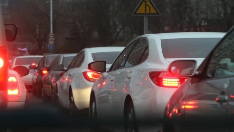 Auto: boom del mercato dell’usato perché le vetture nuove costano troppo e gli italiani scelgono il risparmio