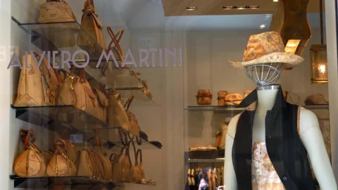 Moda: Alviero Martini commissariata per sfruttamento del lavoro