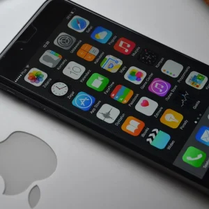 Estados Unidos contra Apple: "Monopolio de los iPhone". El último impulso del gobierno de Biden contra las grandes tecnologías: he aquí por qué