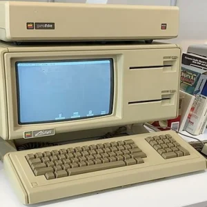 S-a întâmplat astăzi: pe 19 ianuarie 1983, Apple a prezentat Lisa, primul computer personal cu mouse și interfață grafică. A fost un eșec comercial