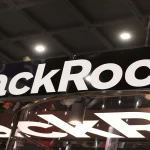 Borsa oggi 8 agosto: Europa contrastata, occhi ai dazi su chip e automotive. Mossa di Blackrock che sale al 5% di Mediobanca