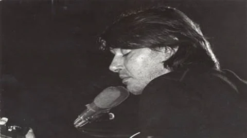Accadde Oggi: 11 gennaio 1999, muore Fabrizio De André, uno dei più celebri cantautori italiani