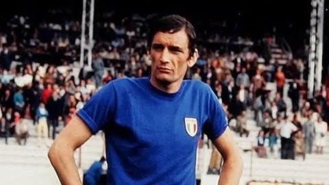 Gigi Riva, addio a una leggenda del calcio italiano, bandiera della Nazionale e del Cagliari