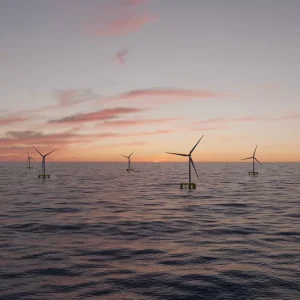 Plenitude (Eni) entra na parceria BlueFloat Energy Sener para parques eólicos offshore em Espanha