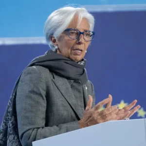 Pasar saham pada tanggal 15 Mei dalam keadaan seimbang menunggu inflasi AS dan pergerakan suku bunga Lagarde. Awasi Eni dan Poste