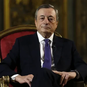 Draghi trifft in Mailand Spitzenmanager der europäischen Industrie zum Thema Wettbewerbsfähigkeit: „Ich bin hier, um zuzuhören“