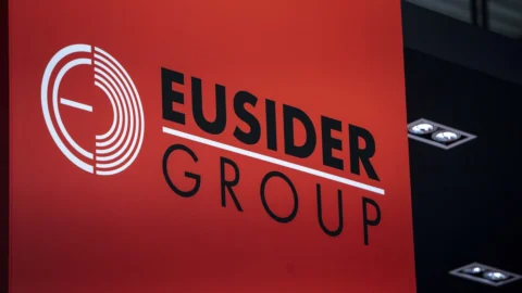 Eusider تستحوذ على 100% من شركة Profiltubi وتعزز موقعها في الأنابيب الفولاذية الملحومة