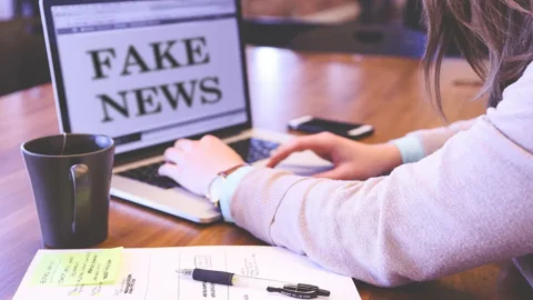 Fake news e desordem informacional, guia para a análise crítica da informação em 5 pontos