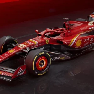 F1, Ferrari SF-24: presentata la nuova monoposto per il Mondiale 2024. Al via la sfida a Red Bull e Verstappen