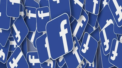 Facebook e Instagram creano dipendenza nei bambini? L’Ue apre indagine su Meta