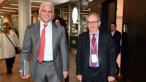 Unicredit: yes from the members to the maxi salary of Andrea Orcel reconfirmed CEO. Ok to the balance sheet, dividend and buyback: all the numbers from the meeting