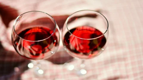 Din martie până în noiembrie, 20 de orașe din Piemontul Superior și Grande Monferrato vor anima cel mai mare „Oraș european al vinului”