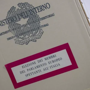 Votação não local, luz verde para as eleições europeias: quem pode votar e quem não pode? Como funciona? Procedimento restritivo e complicado