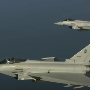 Italienische Kampfflugzeuge fangen russische Flugzeuge über der Ostsee ab: Hier ist, was passiert ist