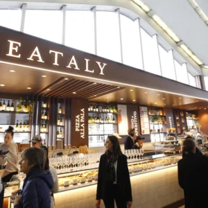 Eataly: revenues growing in 2023, +9%. Reached 50 sales points worldwide