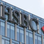 Hsbc: il Ceo Quinn si dimette a sorpresa, utile T1 supera attese. Arrivano dividendo straordinario e buyback da 3 miliardi