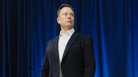 Starlink di Musk in pole in Italia, ma perde il Brasile che firma con la Cina: per Internet via satellite via al risiko
