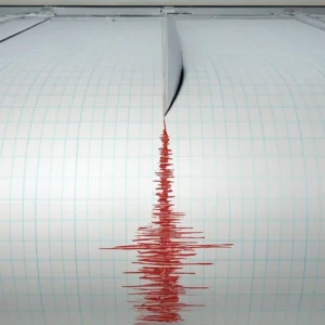 ऑप्टिकल फाइबर के साथ भूकंपीय निगरानी: नेचर में प्रकाशित "मेग्लियो" परियोजना