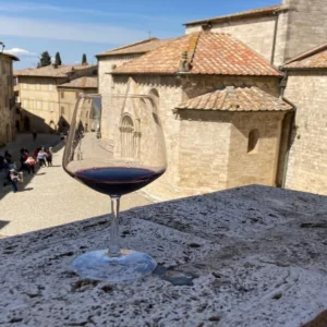 Festival do Vinho de Orcia: quatro dias para descobrir os melhores vinhos e os territórios do Val d'Orcia, patrimônio da UNESCO