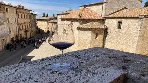 Festival Anggur Orcia: empat hari untuk menemukan anggur terbaik dan wilayah Val d'Orcia, situs warisan UNESCO