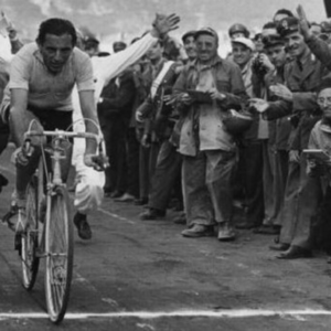 Accadde Oggi – 29 maggio 1940: Fausto Coppi conquista la sua prima maglia rosa al Giro d’Italia e comincia la leggenda