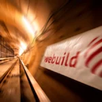 Webuild chiude un primo semestre 2025 da record: ricavi +22%, utile +61% e leva in calo. Guidance confermata