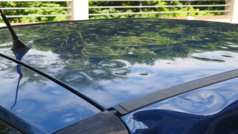 Maltempo, il nuovo nemico degli automobilisti: +50% riparazioni in 10 anni per danni alle auto