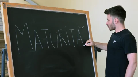 Maturità 2024, slittano gli orali per il ballottaggio delle elezioni comunali: ecco dove e tutte le novità sulle prove