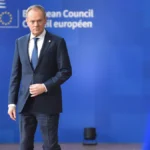 Polonia, droni russi violano lo spazio aereo: “Abbattuti, è un atto di aggressione. In contatto con la Nato”. Colpita una casa