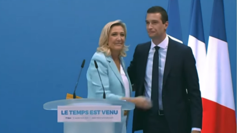 Elezioni in Francia, i risultati: Le Pen raccoglie il 33,1% e sfiora la maggioranza assoluta ma Sinistra e Macron si alleano per impedirlo