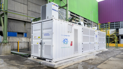 Idrogeno per la decarbonizzazione dell’acciaio: al via la prima sperimentazione in Italia