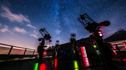 Officina Stellare firma contratto con l’Agenzia spaziale europea: 3,5 milioni per comunicazione laser e quantistica. E il titolo sale