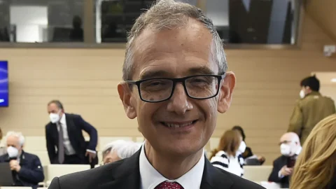 Il Bitcoin e la sua resilienza: come supera crisi e scandali. Domani la Guida alla finanza lo spiegherà su FIRSTonline