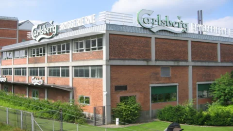 Carlsberg acquisisce Britvic per 3,3 miliardi di sterline, obiettivo: espandersi nel mercato delle bevande analcoliche