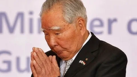 Addio a Osamu Suzuki: il pioniere che ha trasformato lo storico gruppo giapponese in un colosso globale dell’auto
