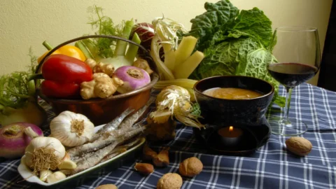 Chegam os dias mais frios do ano e a Bagna Cauda della Merla é organizada na região de Asti
