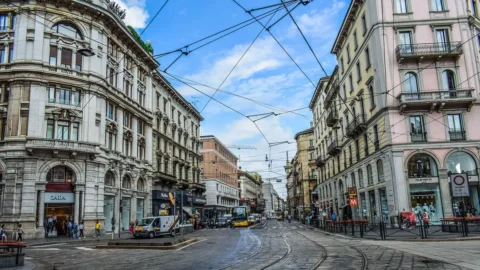 Casa, prezzi alle stelle anche nel 2025: Milano la più cara, 1.700 euro per l’affitto di 70 mq. Segue Firenze
