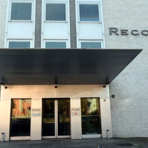 Recordati: i fondi Usa Cvc e Gbl lanciano un’opa da 10,7 miliardi. Obiettivo delisting