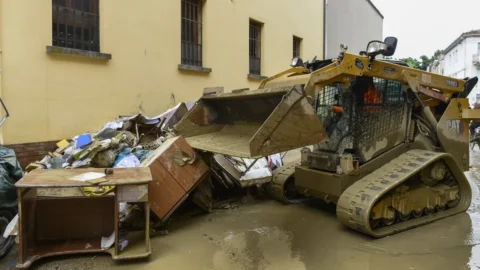 Polizze catastrofali: proroga per microimprese e pmi, sospensione delle sanzioni per le grandi. Ecco le novità